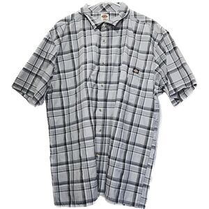 Dickies, men’s size 2X, short sleeve, plaid, button front, very lightweight